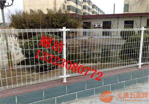 鐵絲護欄網(wǎng)的綜合介紹 用途、材質與防盜功能
